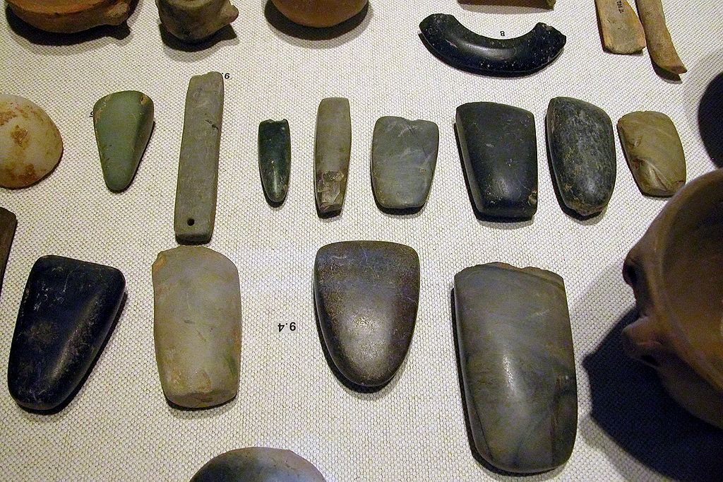様々な磨製石器